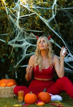 Skwezed-Halloween-Sarahkulma-01